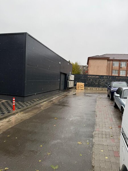 Piata Slobozia, sp. com. Carrefour de vanzare,